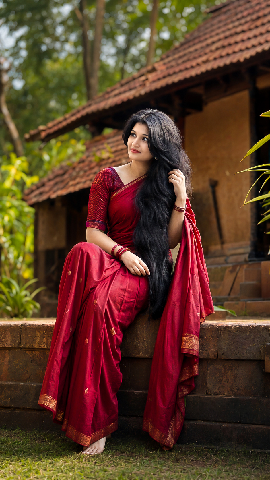 🌿 Gorgeous Red Saree Traditional Look 💃